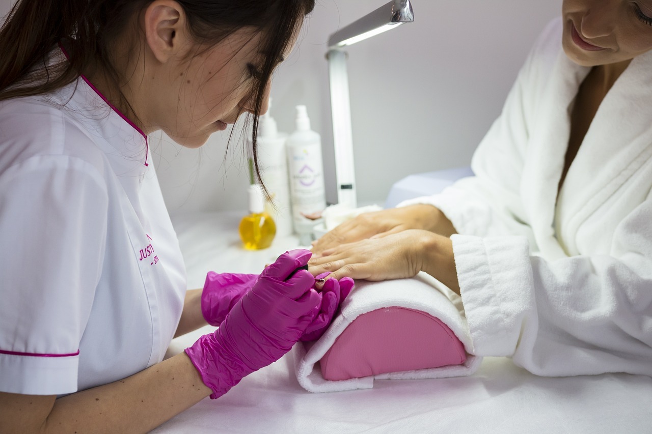 beautician service beauty salon 5529805